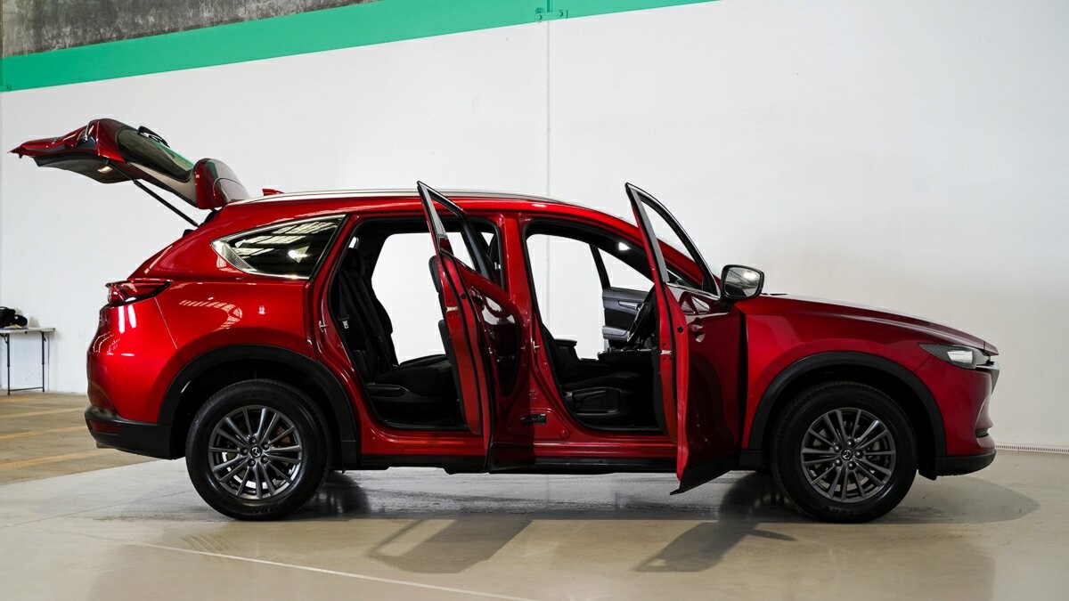 Mazda Cx-8 image 4