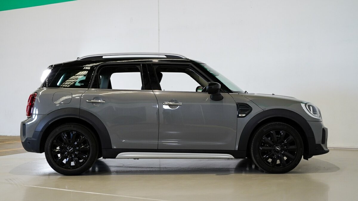Mini Countryman image 3