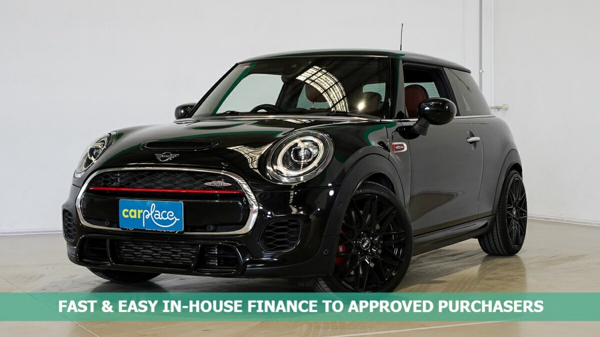 Mini Hatch image 1