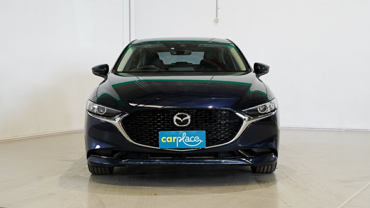 Mazda 3 image 2