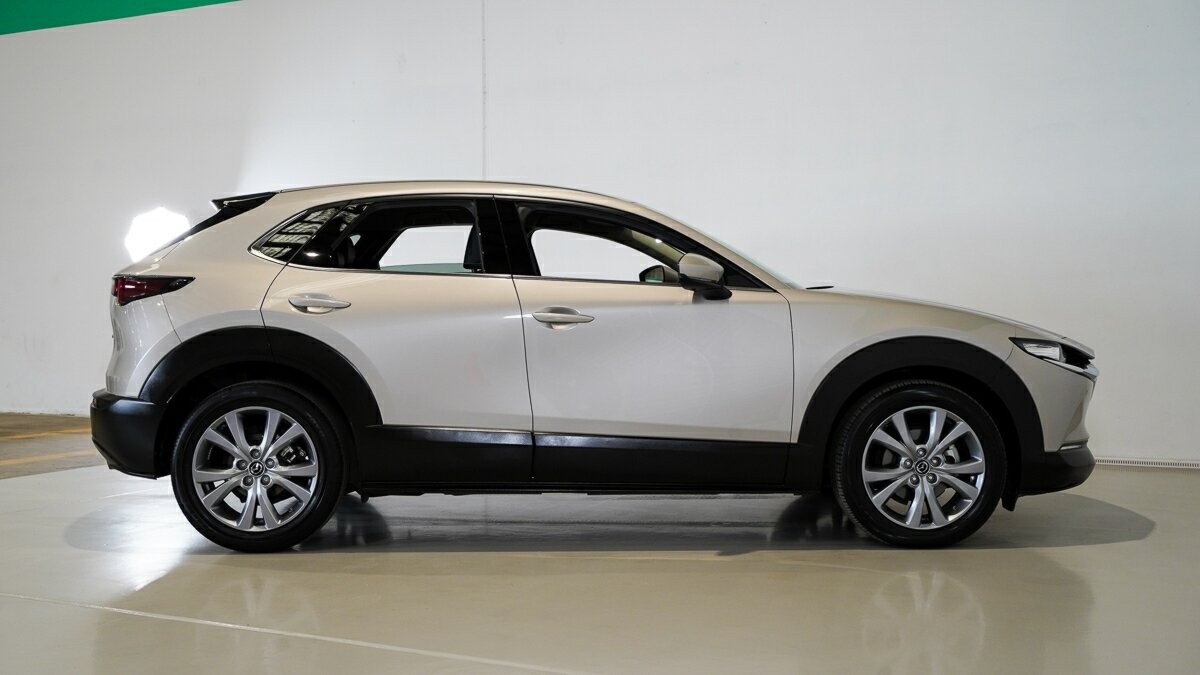 Mazda Cx-30 image 3