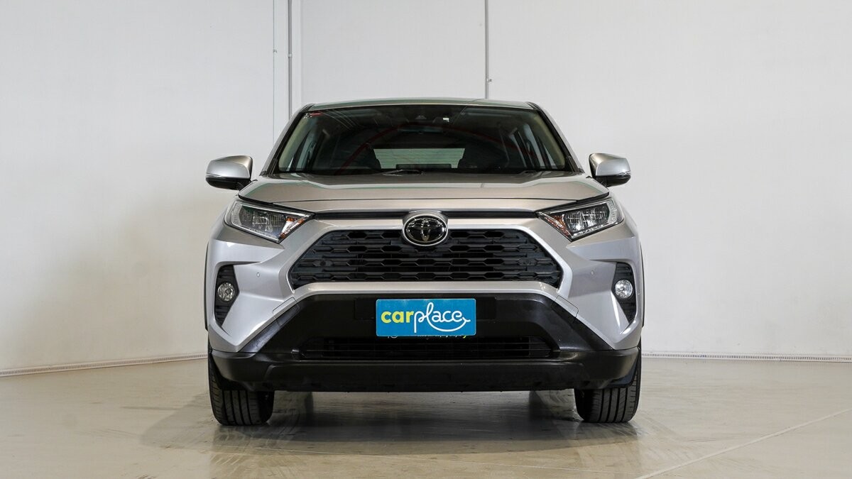 Toyota Rav4 image 2