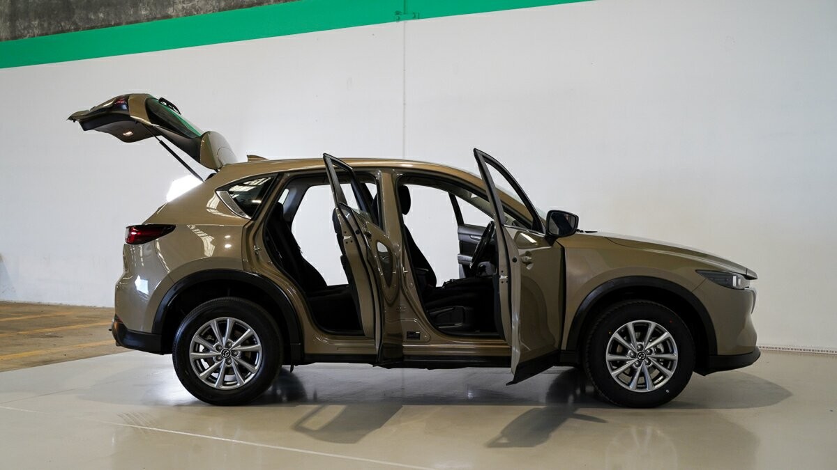 Mazda Cx-5 image 4
