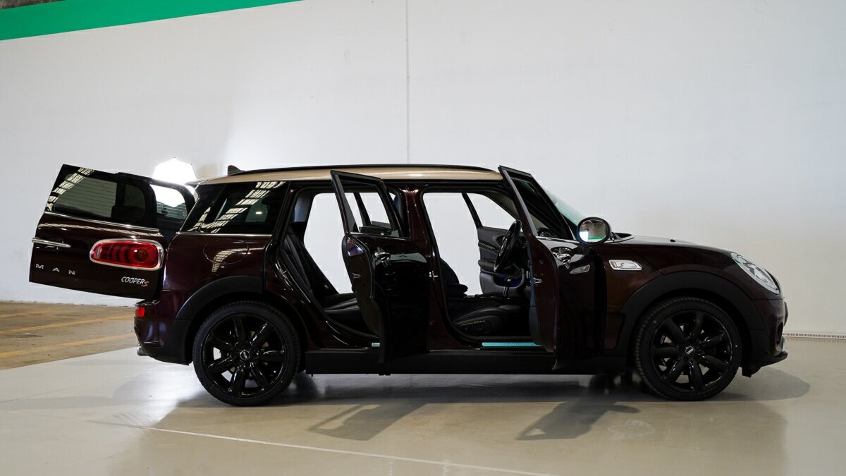 Mini Clubman image 4