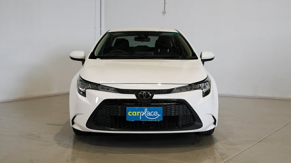 Toyota Corolla image 2