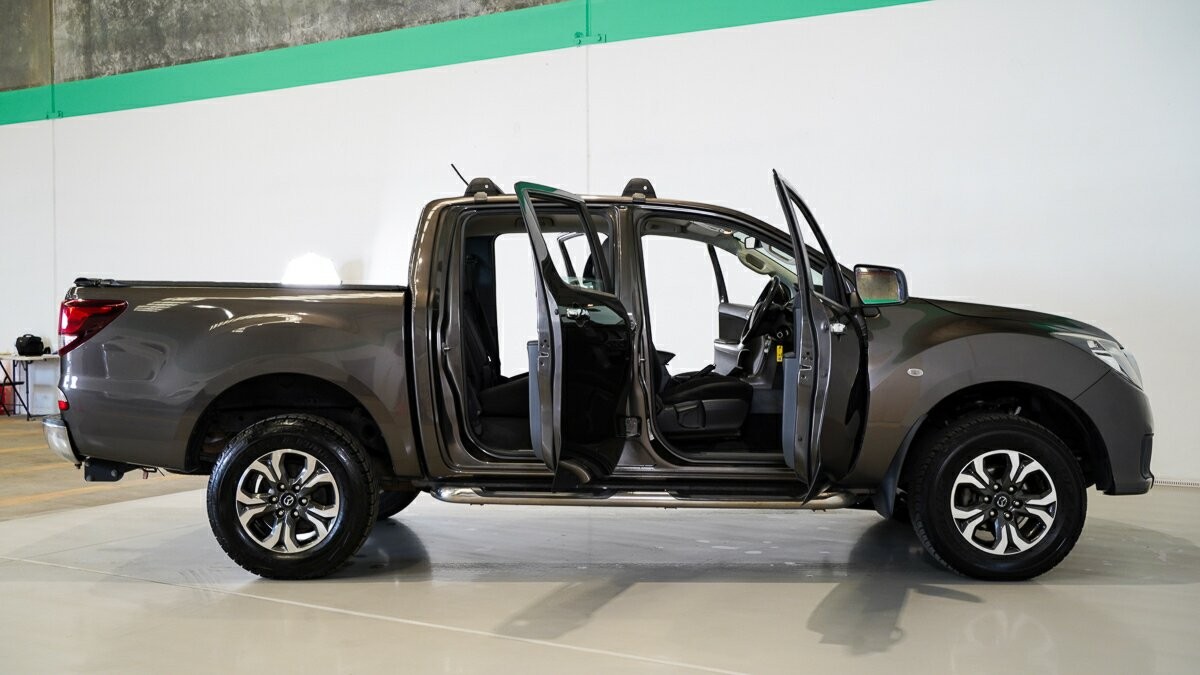 Mazda Bt-50 image 4