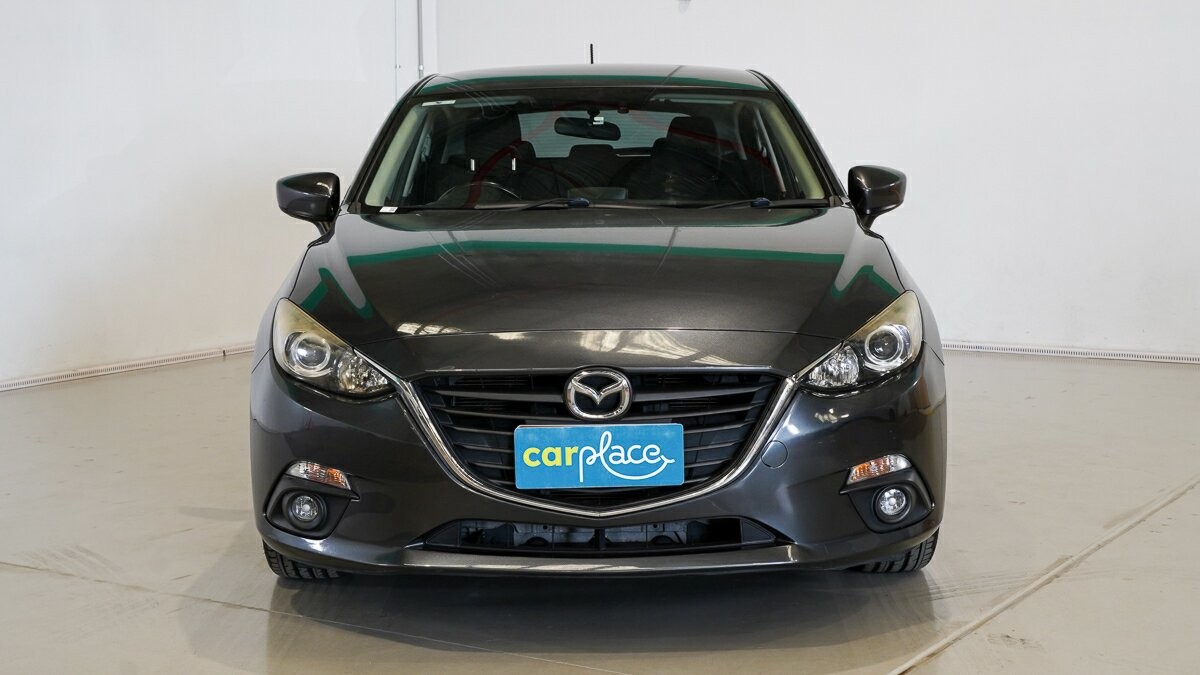 Mazda 3 image 2