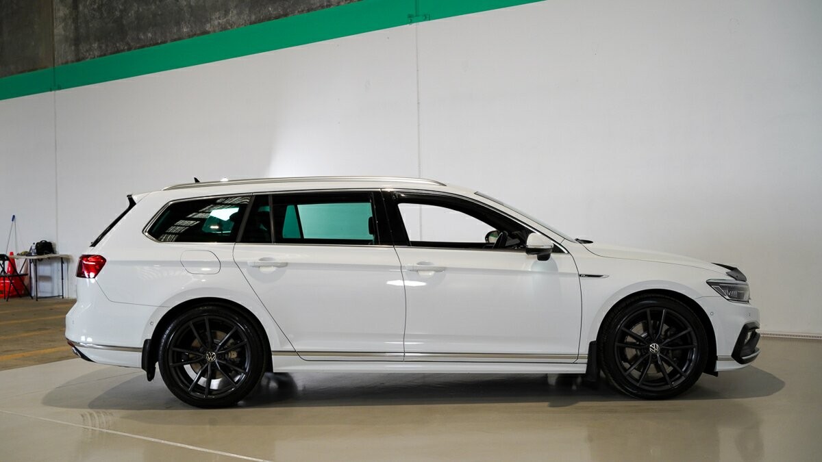 Volkswagen Passat image 3