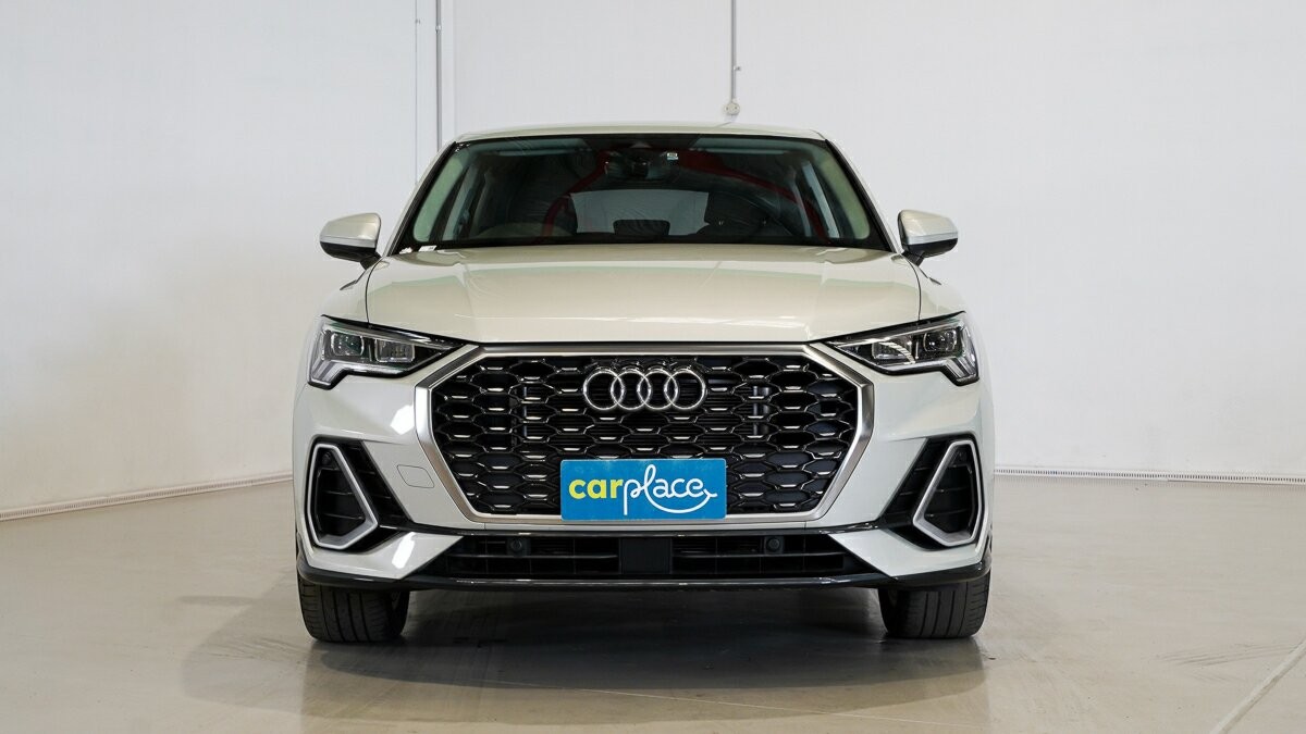 Audi Q3 image 2