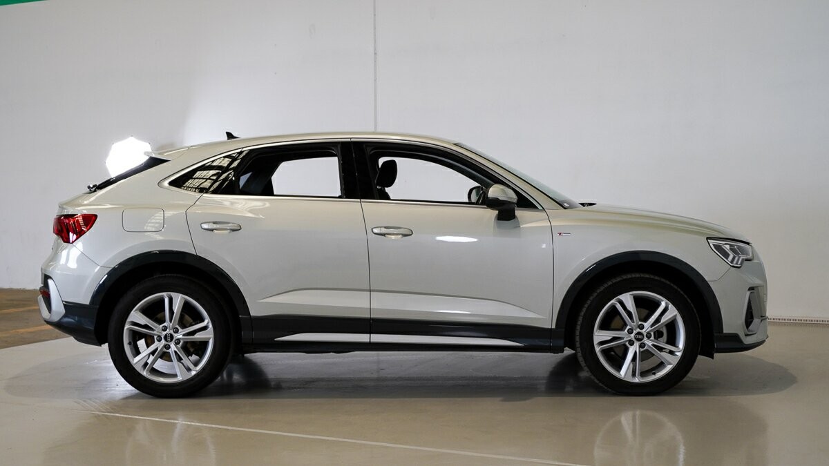 Audi Q3 image 3
