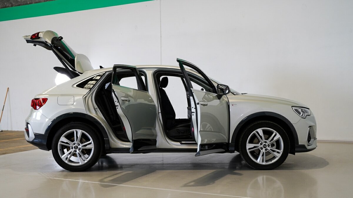 Audi Q3 image 4