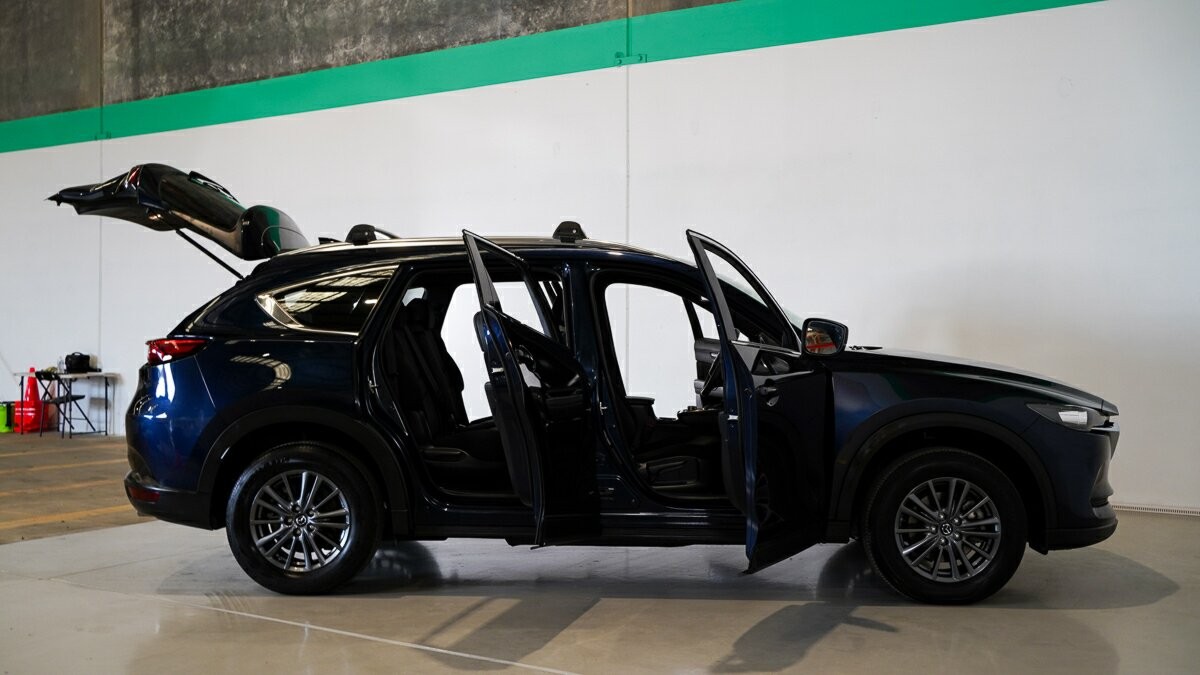 Mazda Cx-8 image 4