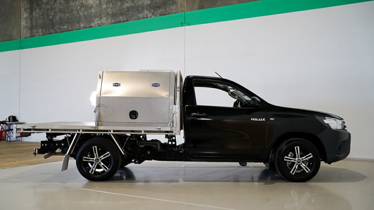 Toyota Hilux image 3
