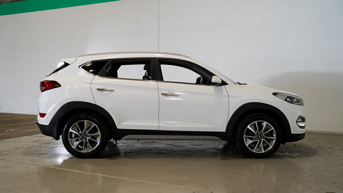 Hyundai Tucson image 3