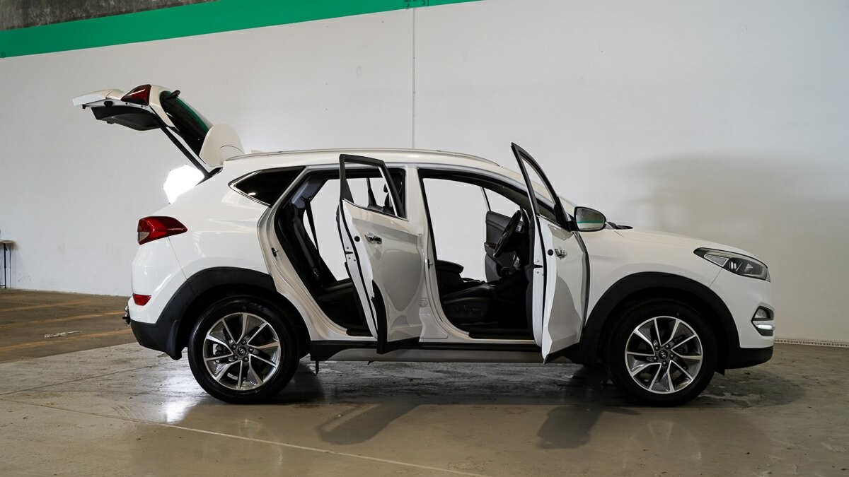 Hyundai Tucson image 4