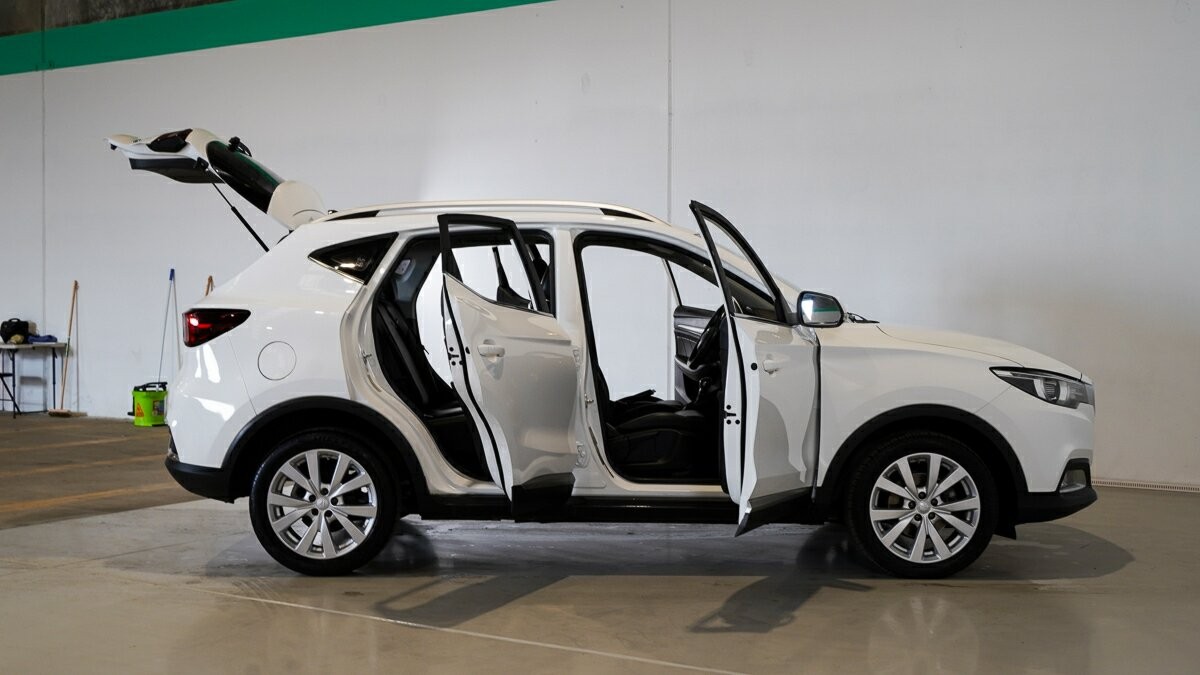 MG Zs image 4
