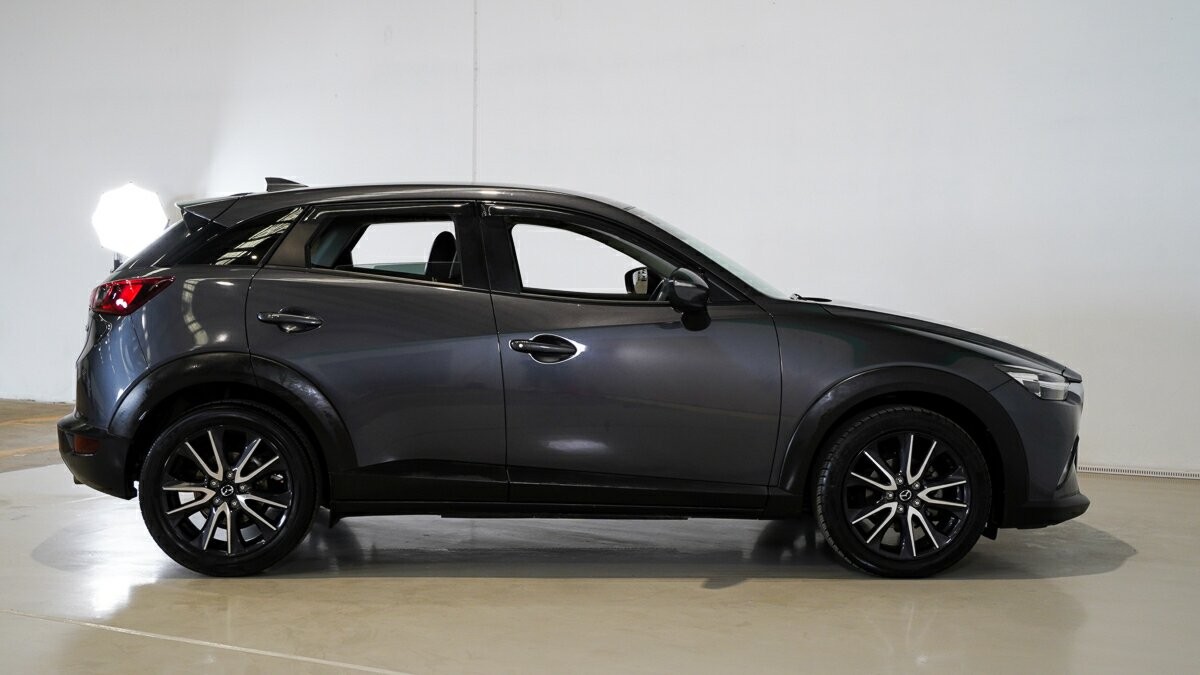 Mazda Cx-3 image 3