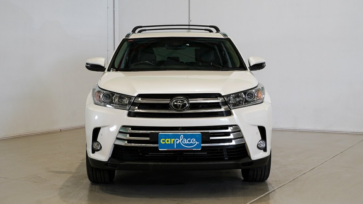 Toyota Kluger image 2