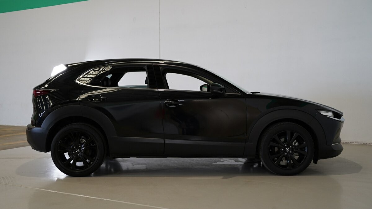 Mazda Cx-30 image 3