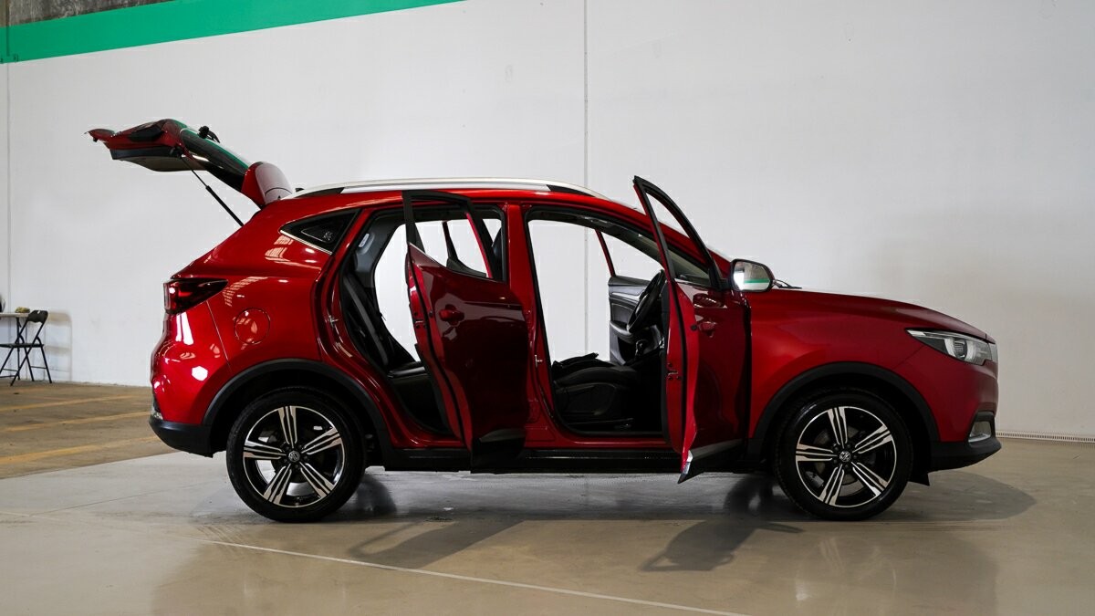 MG Zs image 4