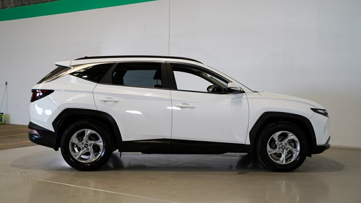 Hyundai Tucson image 3