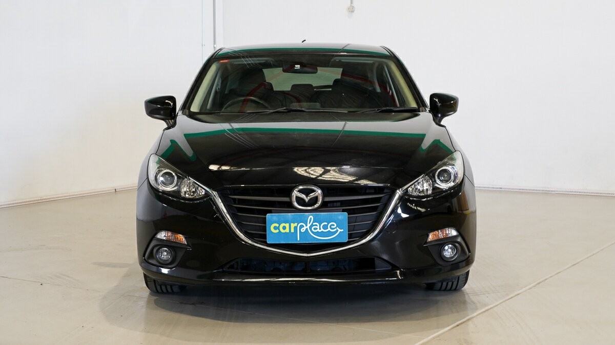 Mazda 3 image 2
