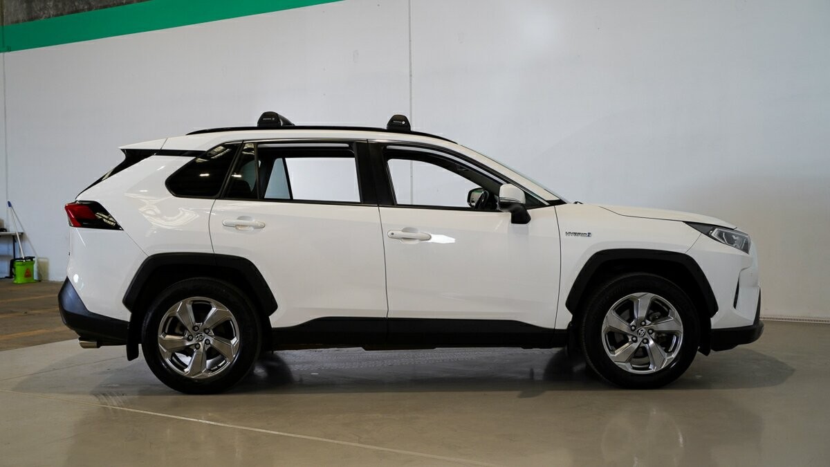 Toyota Rav4 image 3