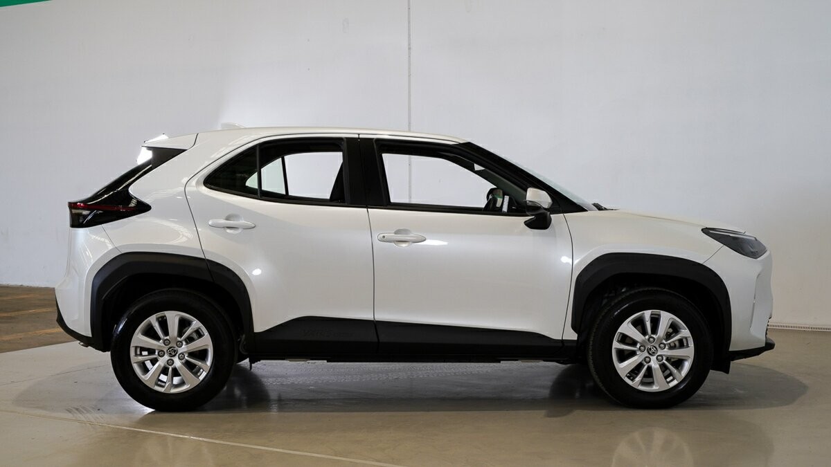 Toyota Yaris Cross image 3
