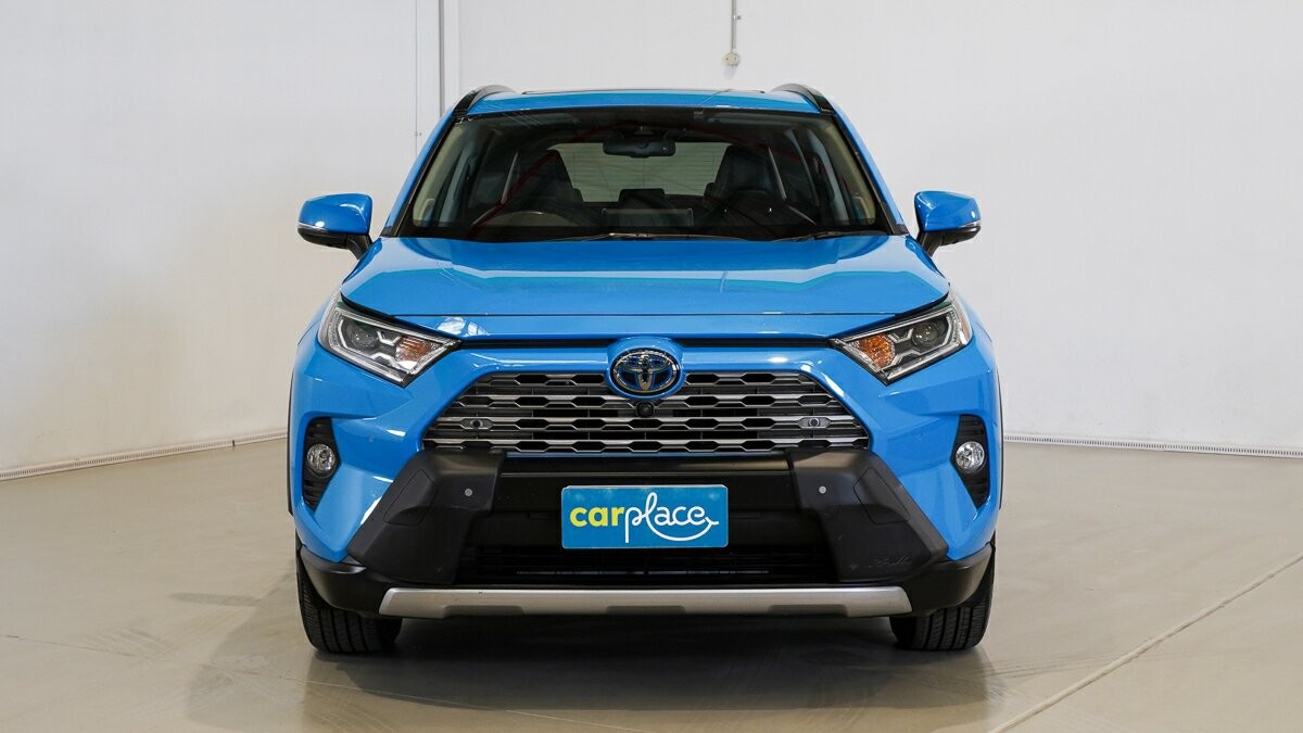 Toyota Rav4 image 2