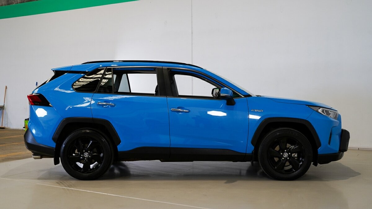 Toyota Rav4 image 3