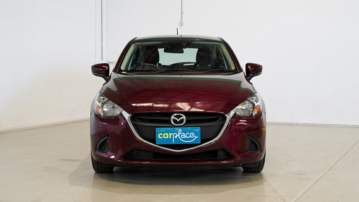 Mazda 2 image 2