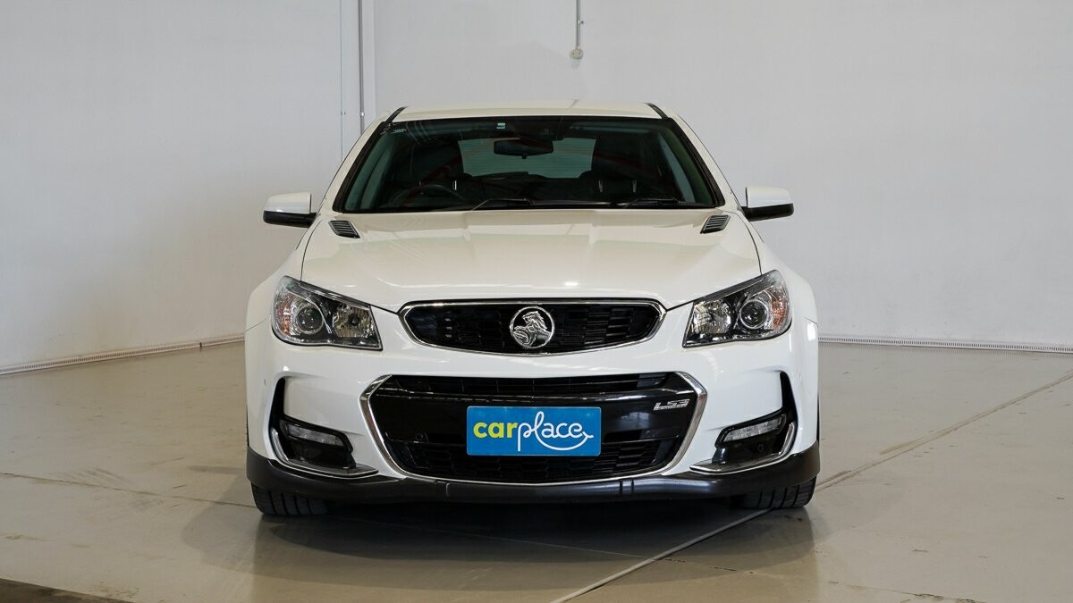Holden Commodore image 2