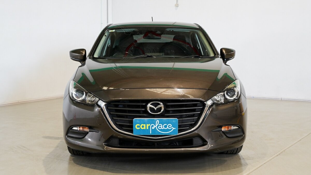 Mazda 3 image 2
