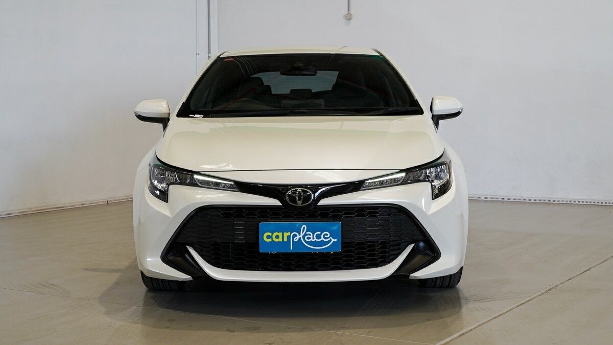 Toyota Corolla image 2