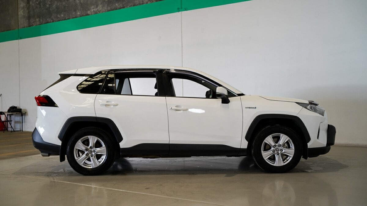 Toyota Rav4 image 3
