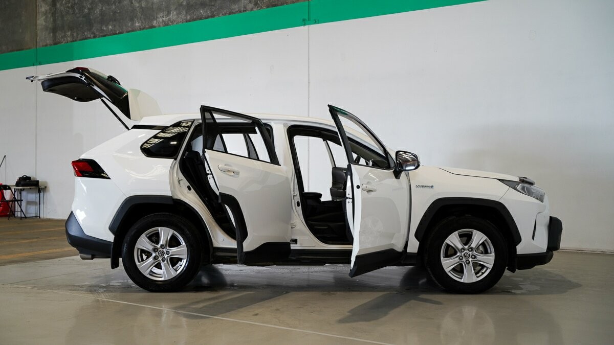 Toyota Rav4 image 4