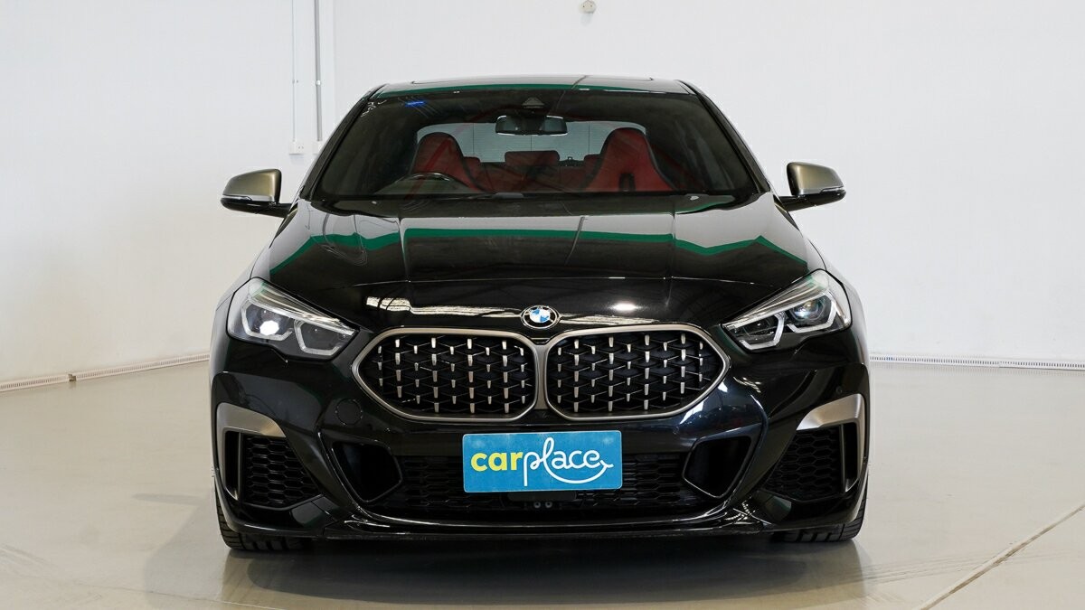 BMW 2 Series image 2
