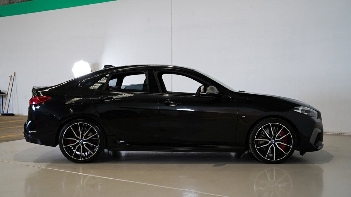 BMW 2 Series image 3