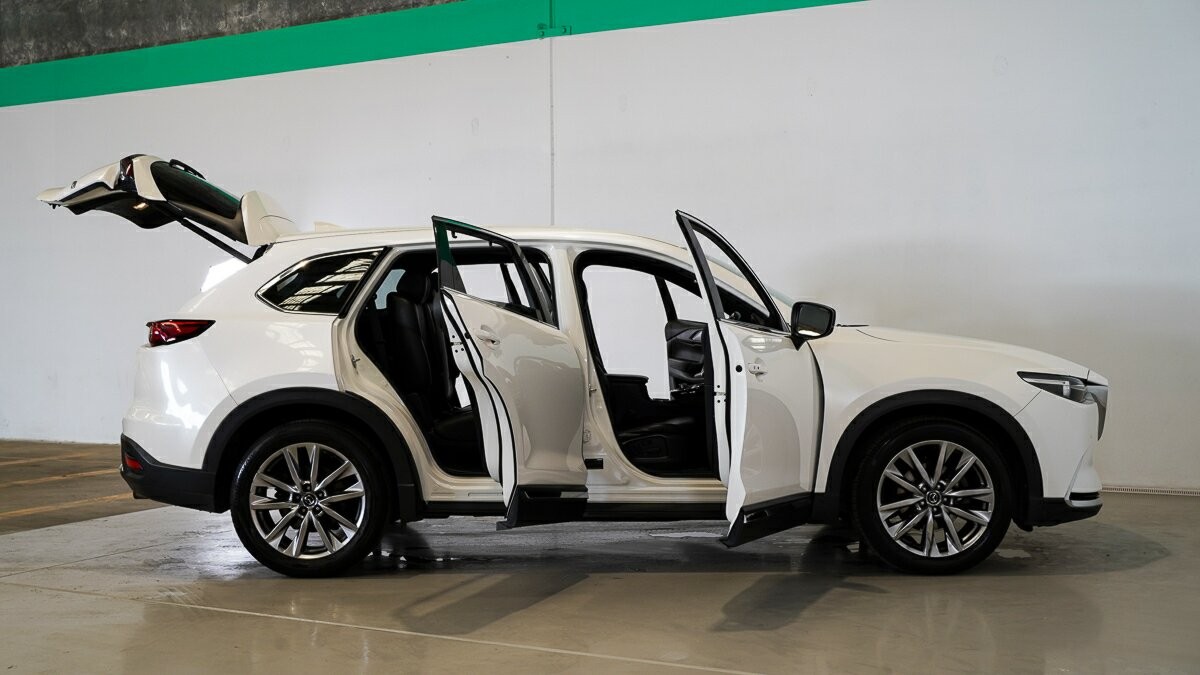 Mazda Cx-9 image 4