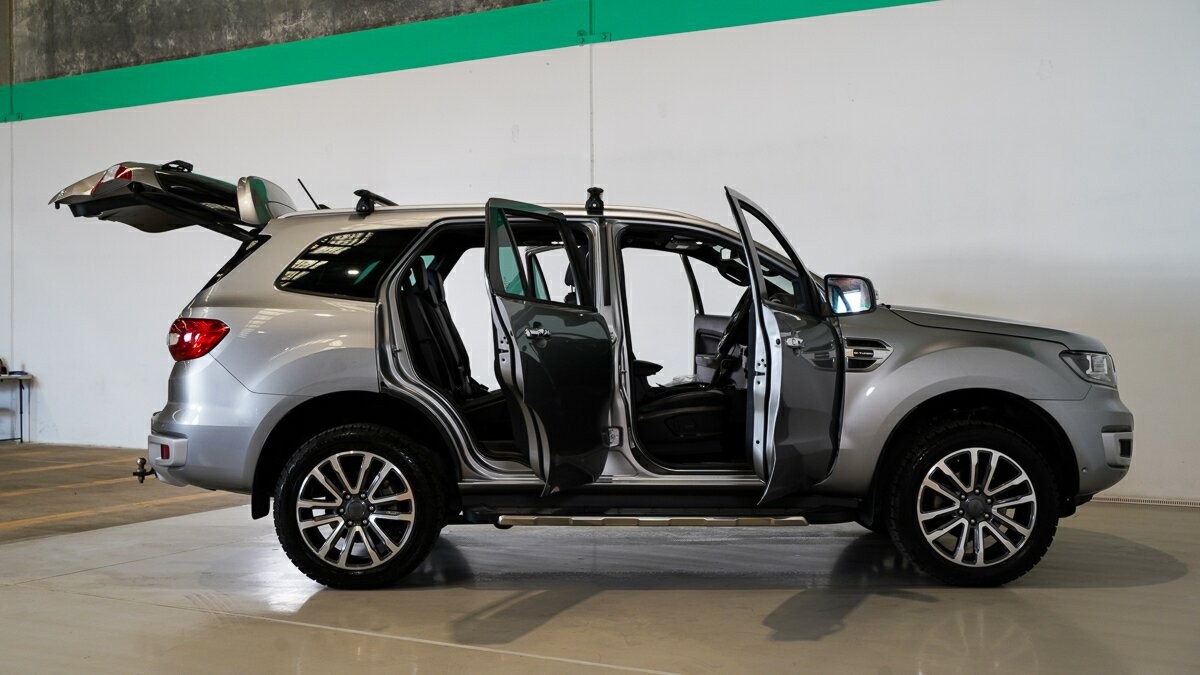 Ford Everest image 4