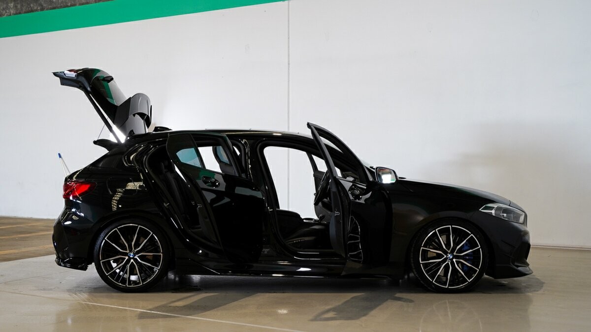 BMW 1 Series image 4