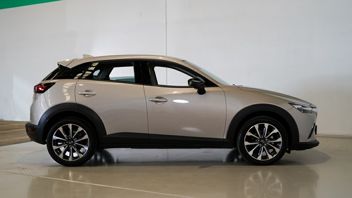 Mazda Cx-3 image 3
