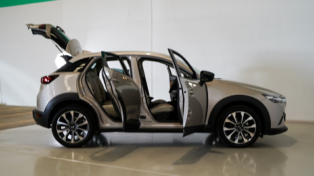Mazda Cx-3 image 4