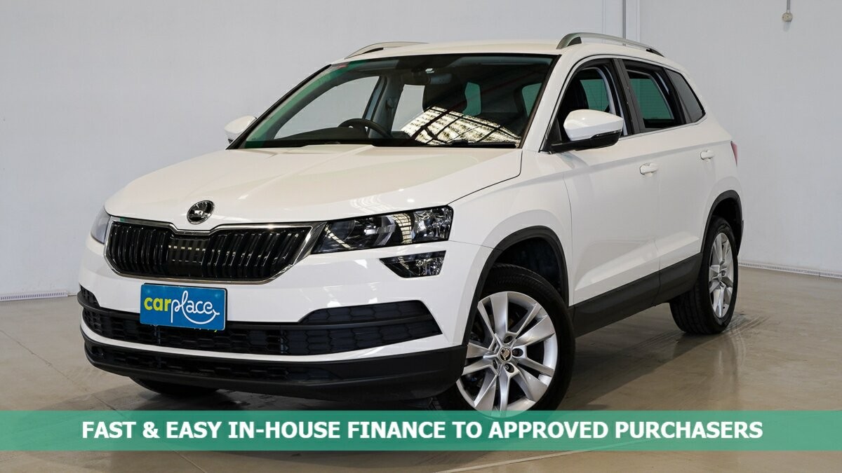 Skoda Karoq image 1