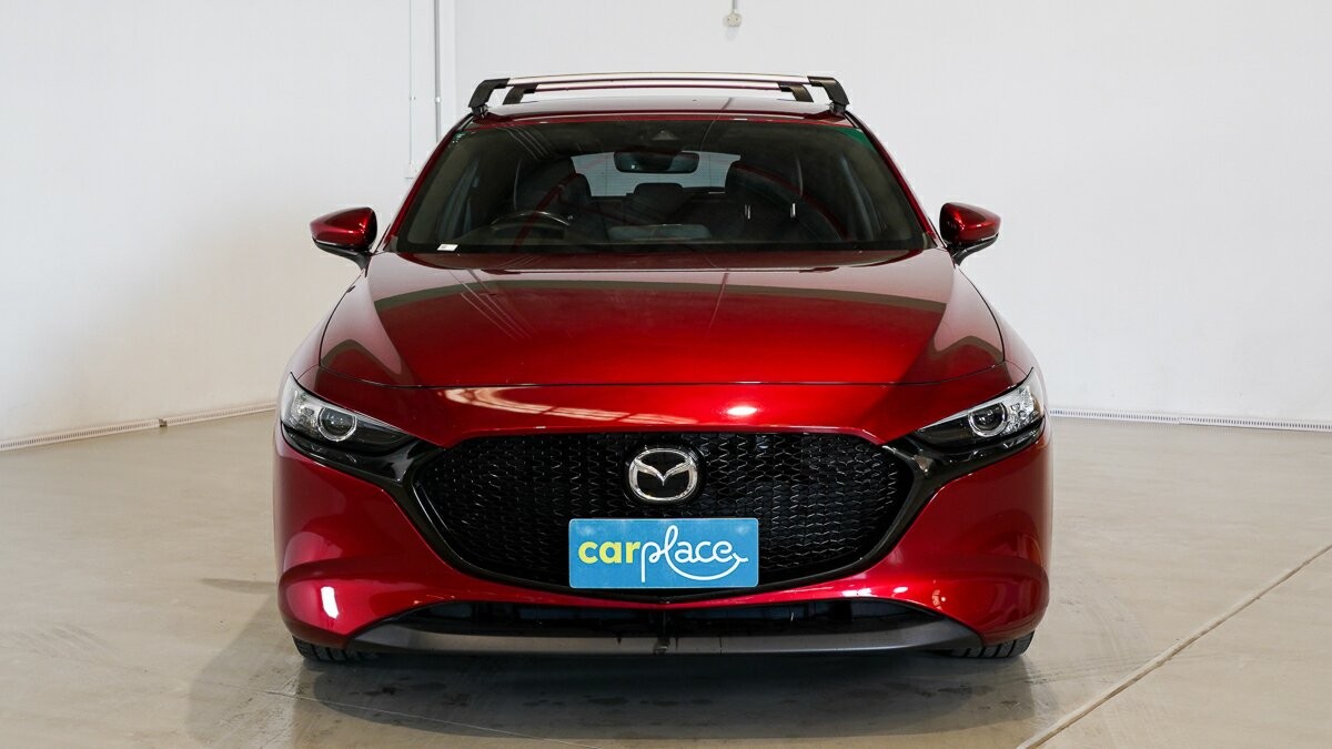Mazda 3 image 2