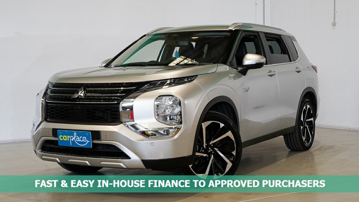 Mitsubishi Outlander image 1