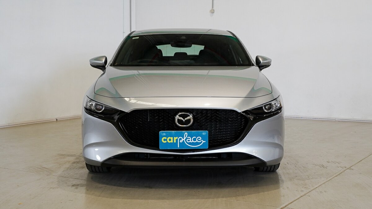Mazda 3 image 2