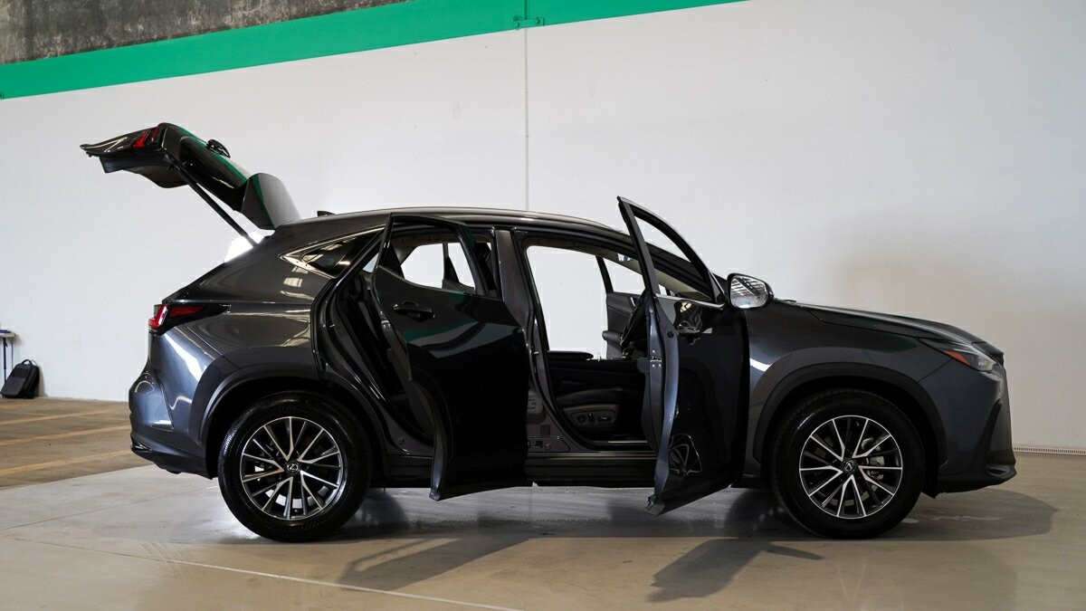 Lexus Nx image 4