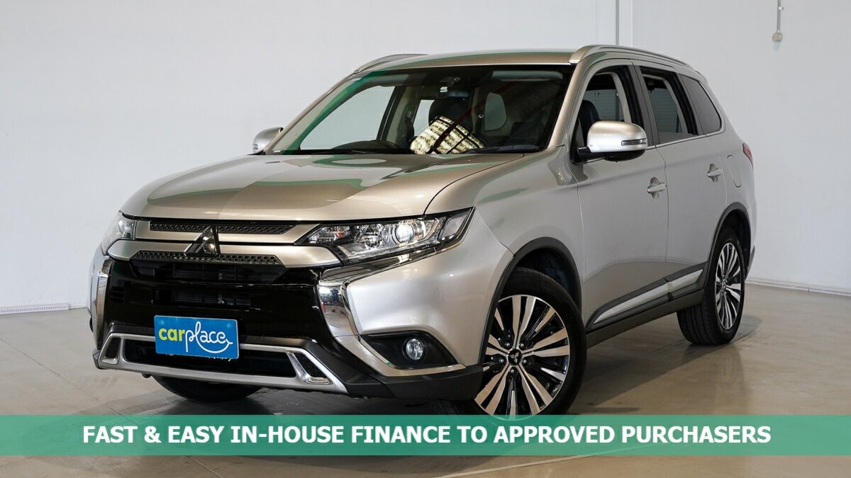 Mitsubishi Outlander image 1
