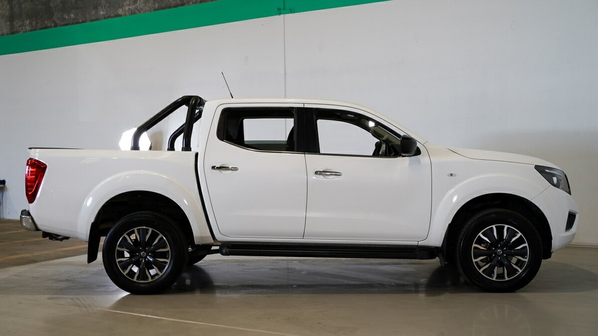 Nissan Navara image 3